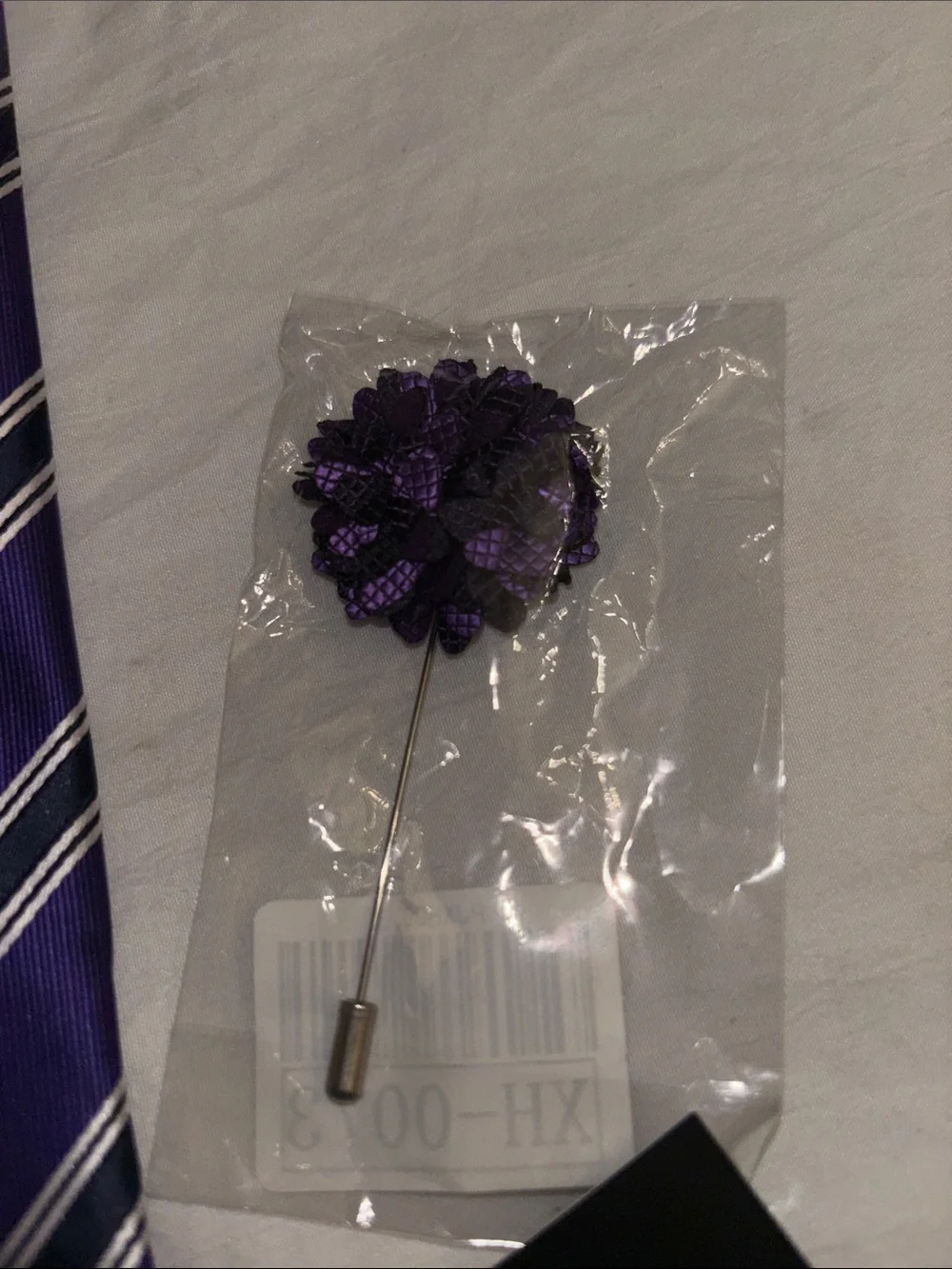 Hi -Tie Purple Striped Men's Tie with Lapel Pin set  .